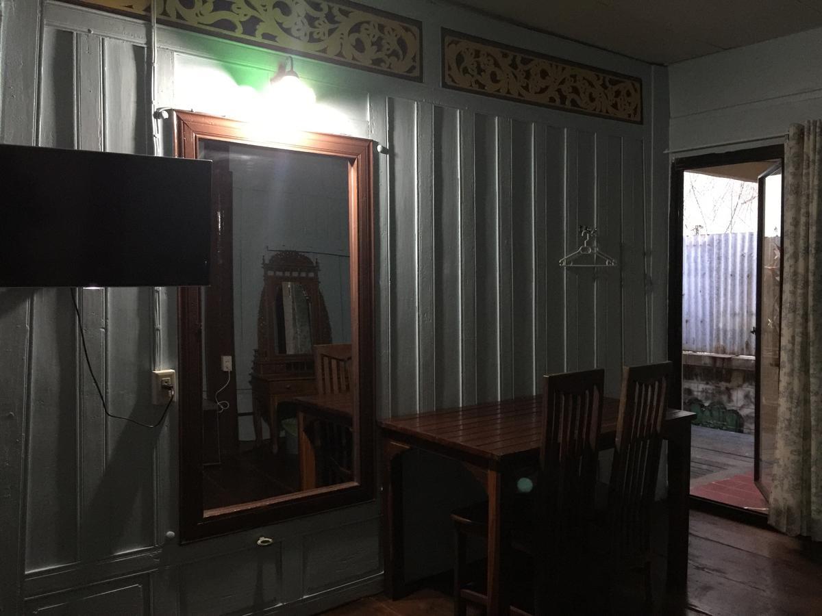 Goodmorning By Tamarind Hostel Phra Nakhon Si Ayutthaya Exterior photo